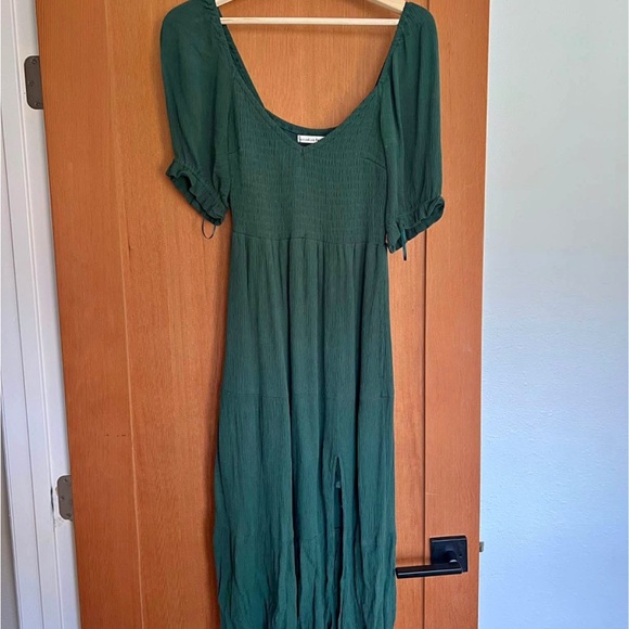 Abercrombie & Fitch Green Midi Dress sz M - Picture 1 of 1